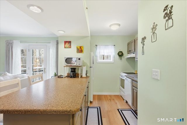 611 Old Pond Lane 611, Norwich, CT 06360