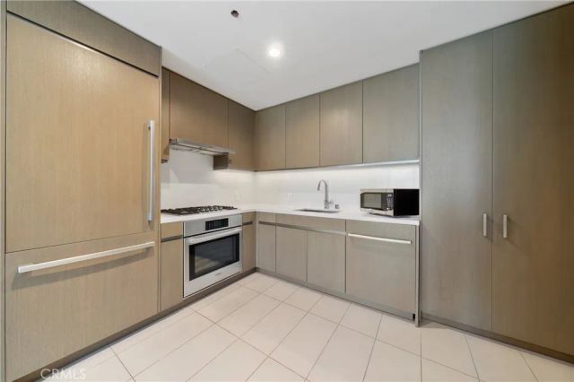 889 Francisco St 1210, Los Angeles, CA 90017