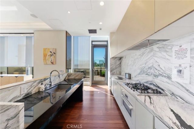 889 Francisco St 1210, Los Angeles, CA 90017