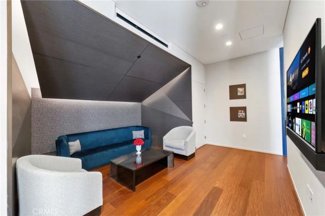 889 Francisco St 1210, Los Angeles, CA 90017