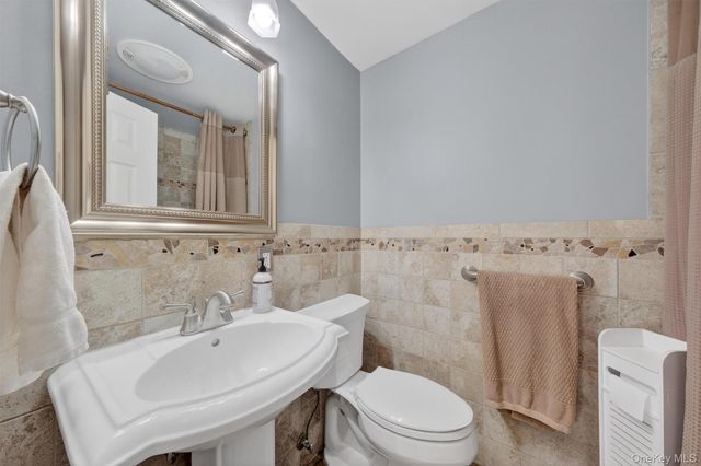 8 Peach Road, Mahopac, NY 10541