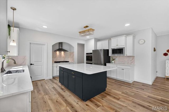 209 Haver Hill Drive, Lake St Louis, MO 63367
