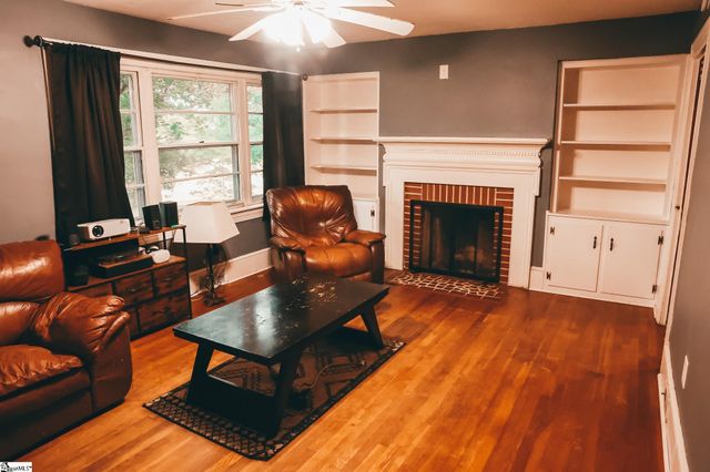 109 S Greenwood Avenue, Ware Shoals, SC 29692