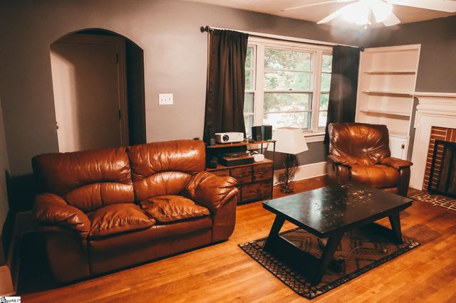 109 S Greenwood Avenue, Ware Shoals, SC 29692