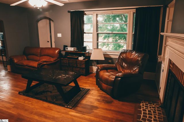 109 S Greenwood Avenue, Ware Shoals, SC 29692