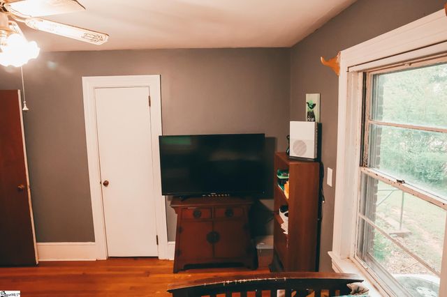 109 S Greenwood Avenue, Ware Shoals, SC 29692