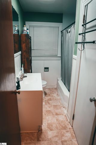 109 S Greenwood Avenue, Ware Shoals, SC 29692