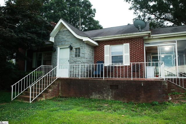 109 S Greenwood Avenue, Ware Shoals, SC 29692