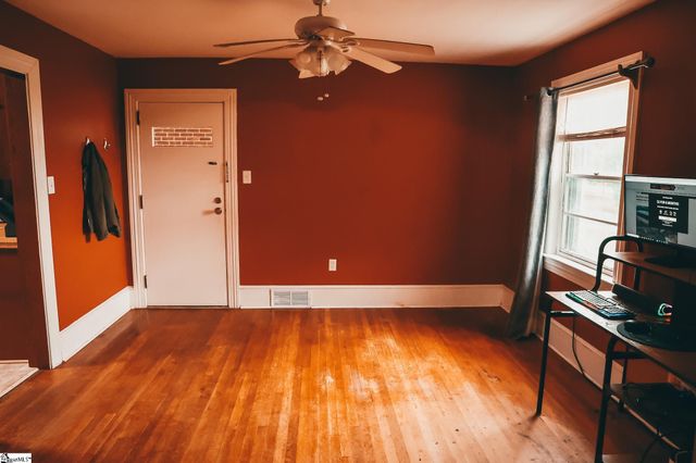 109 S Greenwood Avenue, Ware Shoals, SC 29692