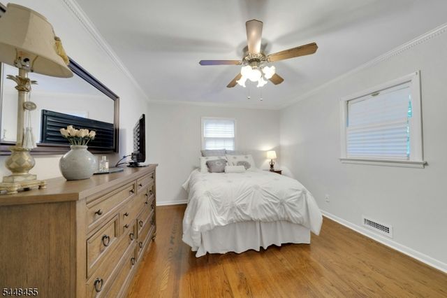 21 Hickory Dr, Oakland Boro, NJ 07436