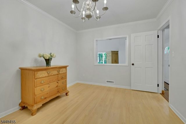 21 Hickory Dr, Oakland Boro, NJ 07436