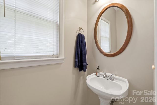 1009 Millwright Lane, Matthews, NC 28104