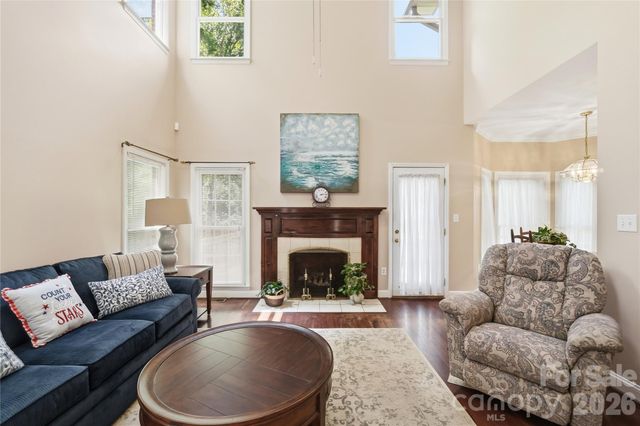 1009 Millwright Lane, Matthews, NC 28104