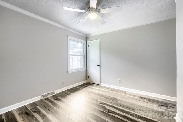 221 Eden Circle, Pineville, NC 28134