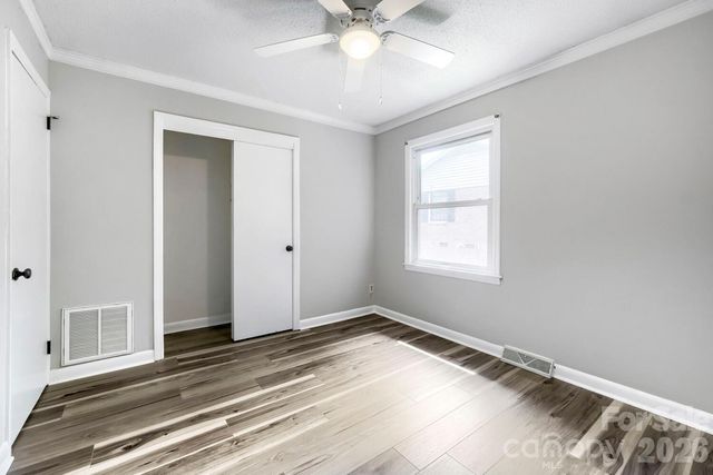 221 Eden Circle, Pineville, NC 28134