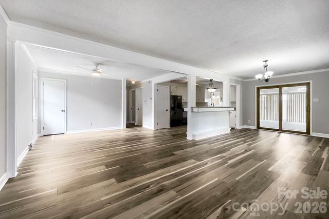 221 Eden Circle, Pineville, NC 28134