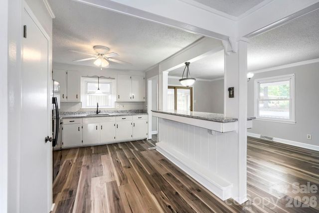 221 Eden Circle, Pineville, NC 28134