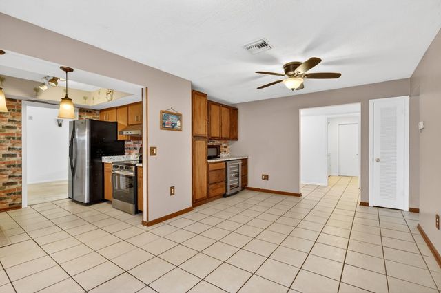 2387 NE 16th Court, Jensen Beach, FL 34957