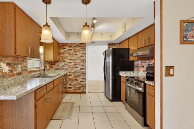 2387 NE 16th Court, Jensen Beach, FL 34957