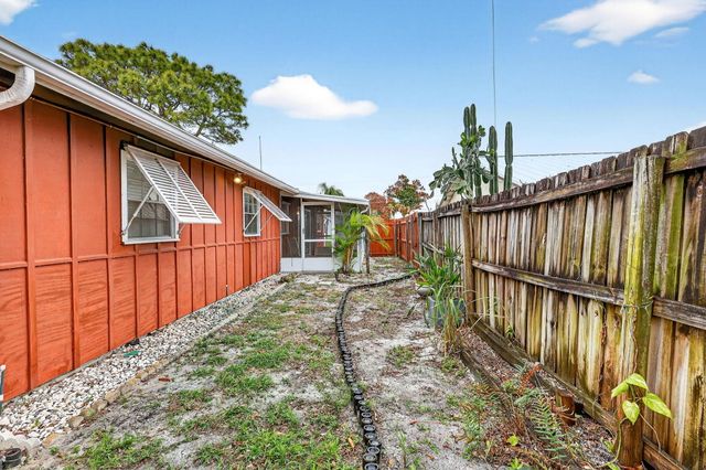 2387 NE 16th Court, Jensen Beach, FL 34957