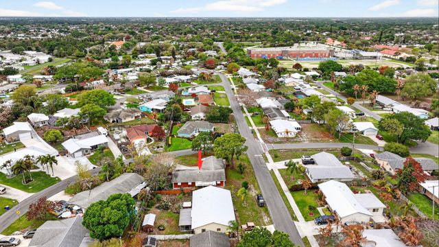 2387 NE 16th Court, Jensen Beach, FL 34957