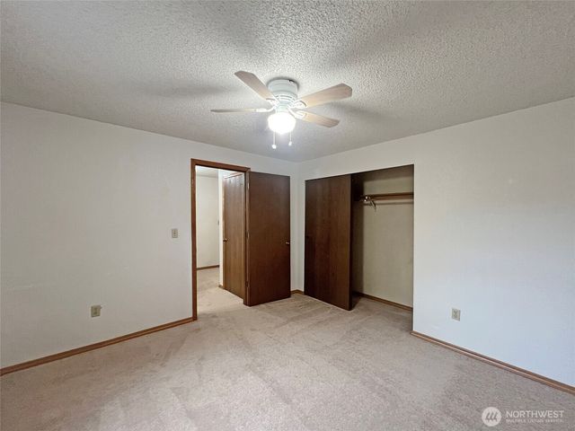 8703 Hawks Glen Loop SE, Olympia, WA 98513