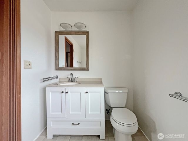 8703 Hawks Glen Loop SE, Olympia, WA 98513