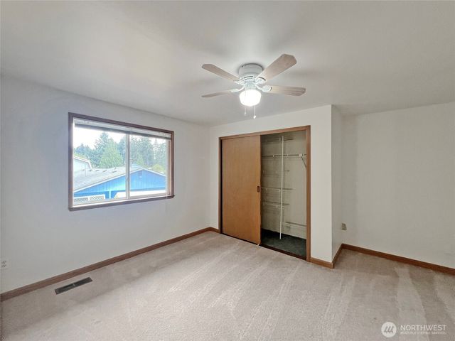 8703 Hawks Glen Loop SE, Olympia, WA 98513