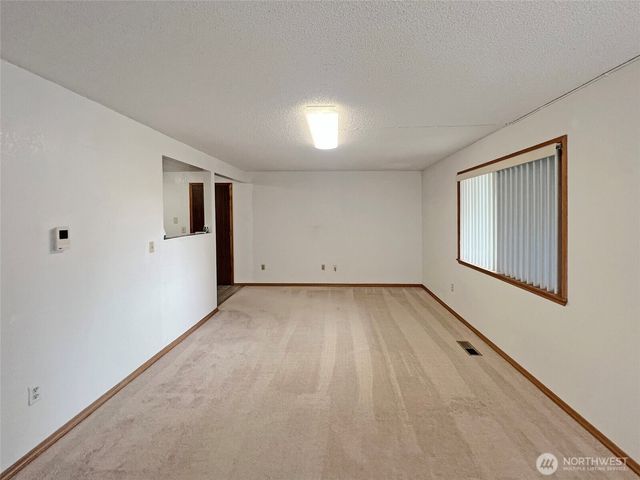 8703 Hawks Glen Loop SE, Olympia, WA 98513