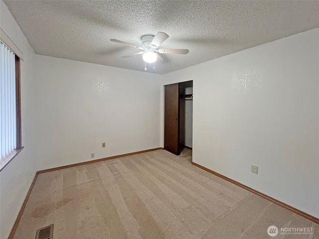 8703 Hawks Glen Loop SE, Olympia, WA 98513