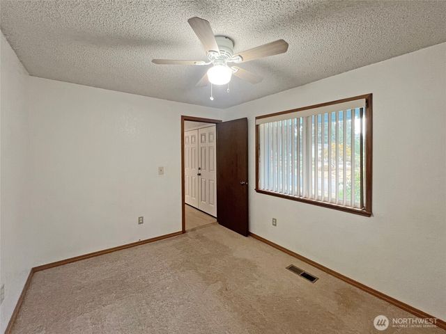 8703 Hawks Glen Loop SE, Olympia, WA 98513