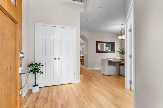 61041 Chamomile Place, Bend, OR 97702