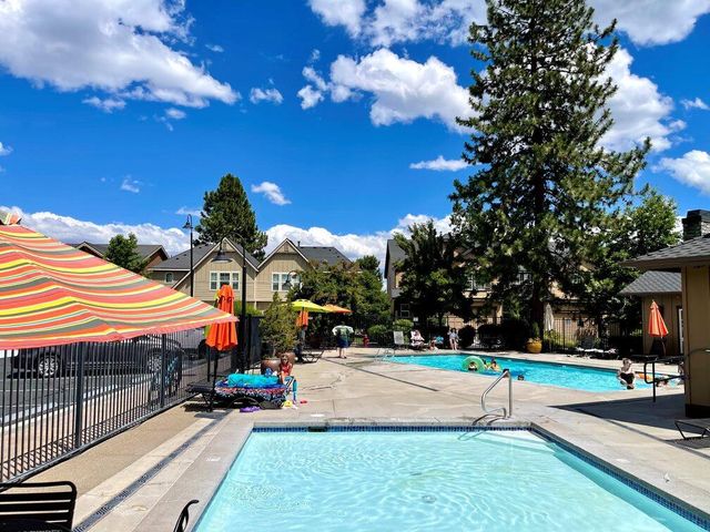 61041 Chamomile Place, Bend, OR 97702