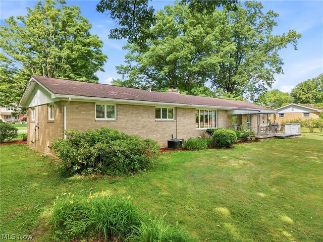 7207 Lee Road NE, Brookfield, OH 44403