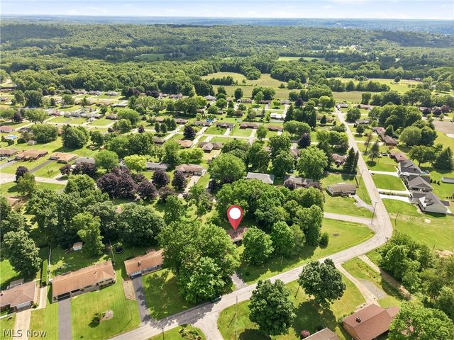 7207 Lee Road NE, Brookfield, OH 44403