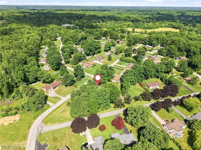 7207 Lee Road NE, Brookfield, OH 44403