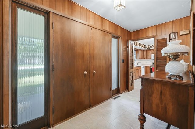 7207 Lee Road NE, Brookfield, OH 44403