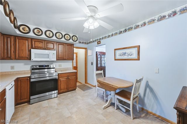 7207 Lee Road NE, Brookfield, OH 44403