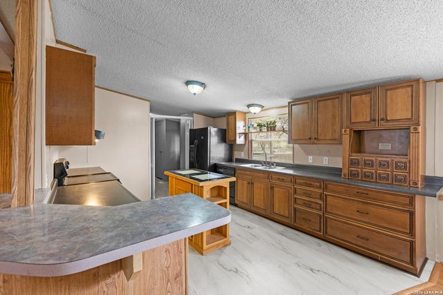 157 County Road 157, Floresville, TX 78114
