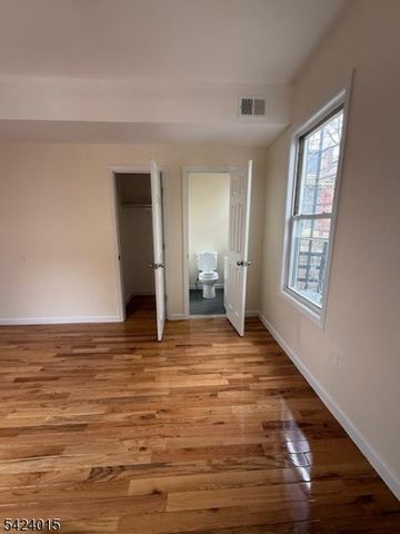 672 Irvine Turner Blvd, Newark City, NJ 07112