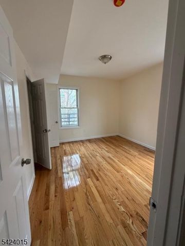 672 Irvine Turner Blvd, Newark City, NJ 07112