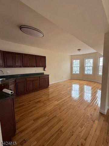 672 Irvine Turner Blvd, Newark City, NJ 07112