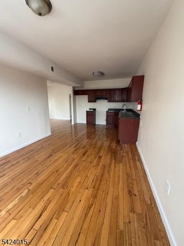 672 Irvine Turner Blvd, Newark City, NJ 07112
