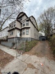 672 Irvine Turner Blvd, Newark City, NJ 07112