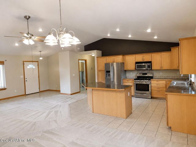2104 W Evening Star RD, Post Falls, ID 83854