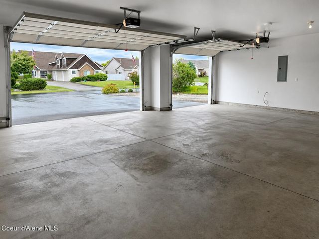 2104 W Evening Star RD, Post Falls, ID 83854