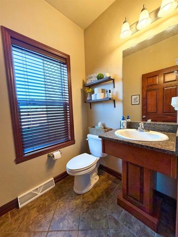 1213 NATURE TRAIL DRIVE, Neenah, WI 54956
