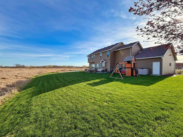 1213 NATURE TRAIL DRIVE, Neenah, WI 54956