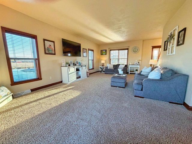 1213 NATURE TRAIL DRIVE, Neenah, WI 54956