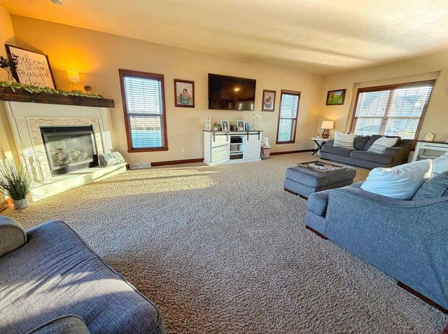 1213 NATURE TRAIL DRIVE, Neenah, WI 54956
